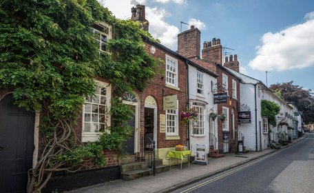 Knutsford Property Guide